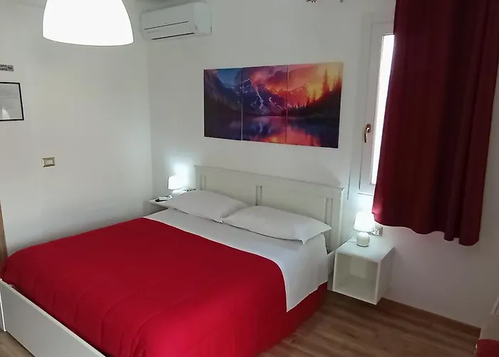 La Dimora Dei Due Laghi فندق مبيت وإفطار كالولزيوكورتي