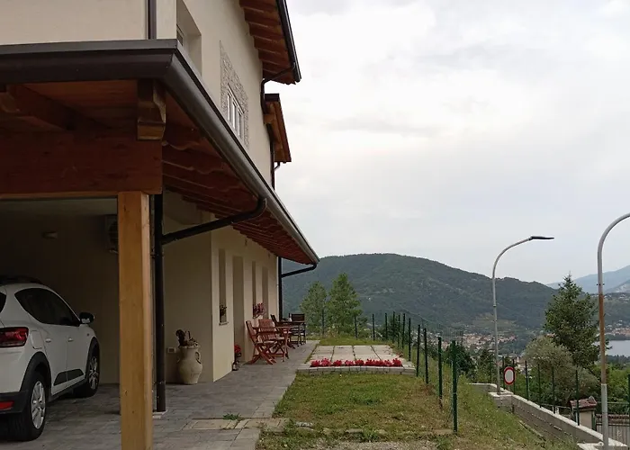 La Dimora Dei Due Laghi فندق مبيت وإفطار 3*